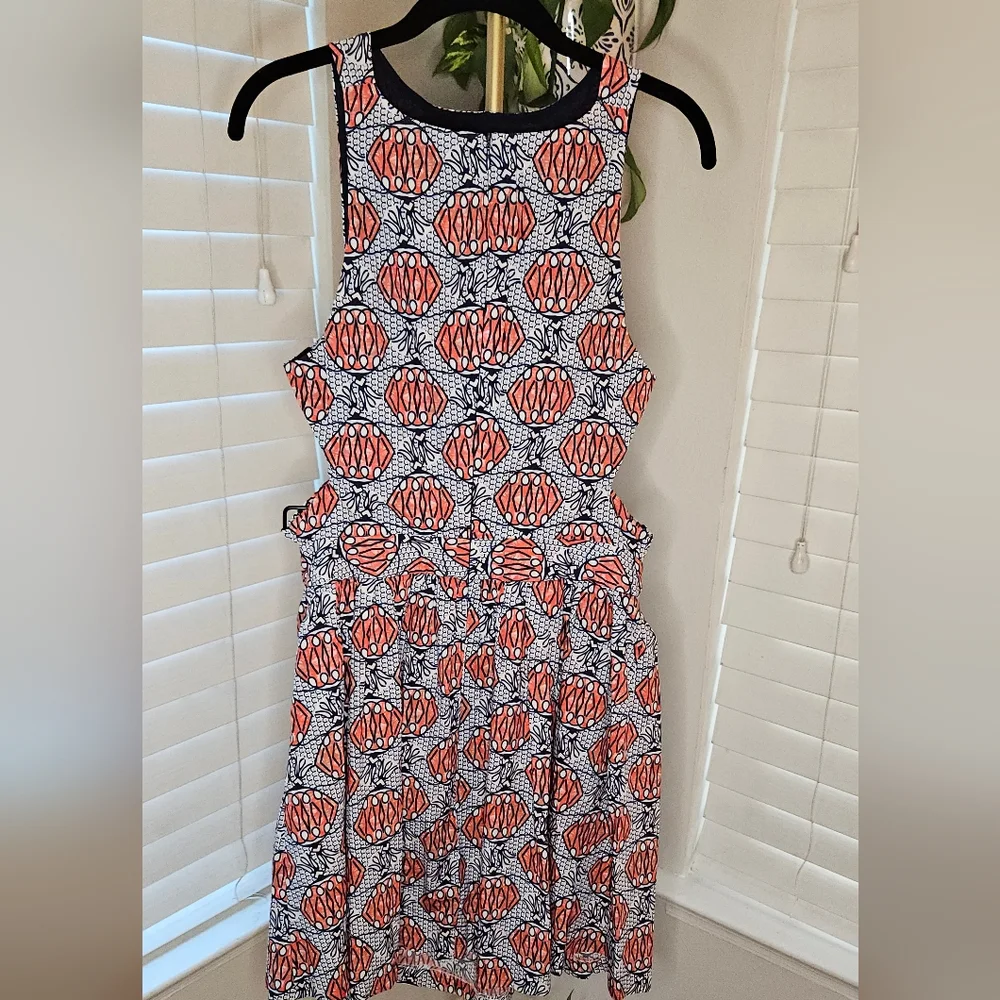 Zara TRF Cutout Waist Mini Dress in African Lantern Print - Picture 2 of 13